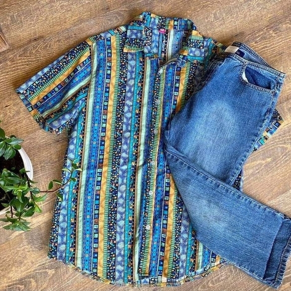 MARY K & Co | Midwash Lowrise Vintage Crop Denim Jeans - Picture 7 of 7